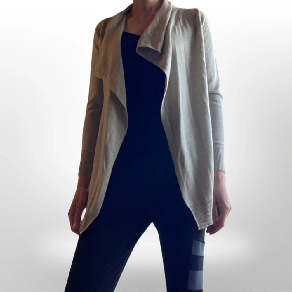 🦄🙌Host Pick!🙌🦄Eddie Bauer | Flightplan Cardigan | XS | NWT - Picture 1 of 10